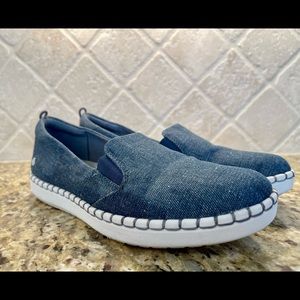 Cloudsteppers by Clarks Size US 9
